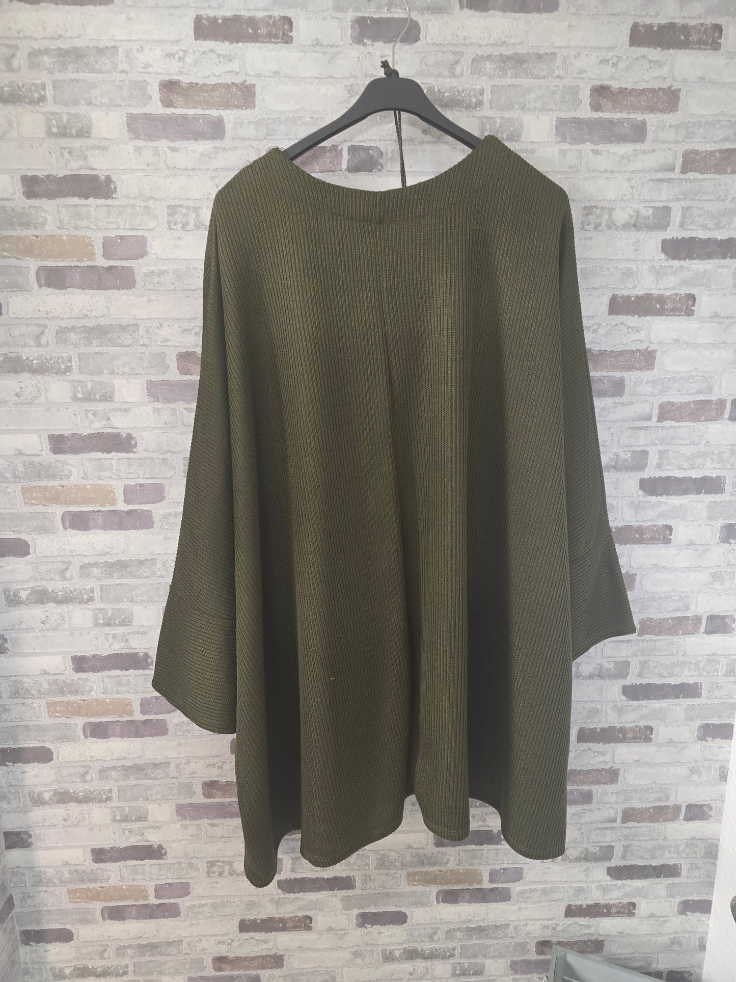 Oversize Feincord Pulli - Größe 60/62